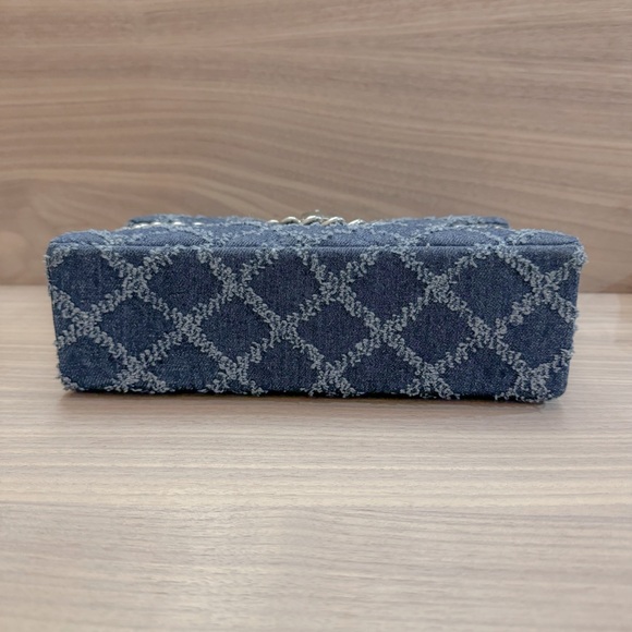 Kurt Geiger London Mini Brixton Lock Shoulder Bag NWOT - Picture 14 of 15